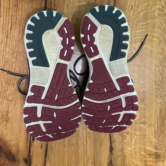 Brooks Adrenaline Superfeet Maroon Athletic Shoes, Excellent Condition, Sz 10.5 - Picture 7 of 10